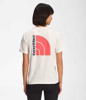 T-Shirt The North Face Corta Sleeve Brand Proud Femme Blanche | PARIS TPERB